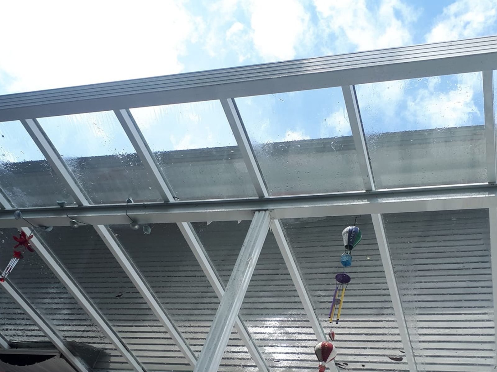 Patio cover after exterior cleaning